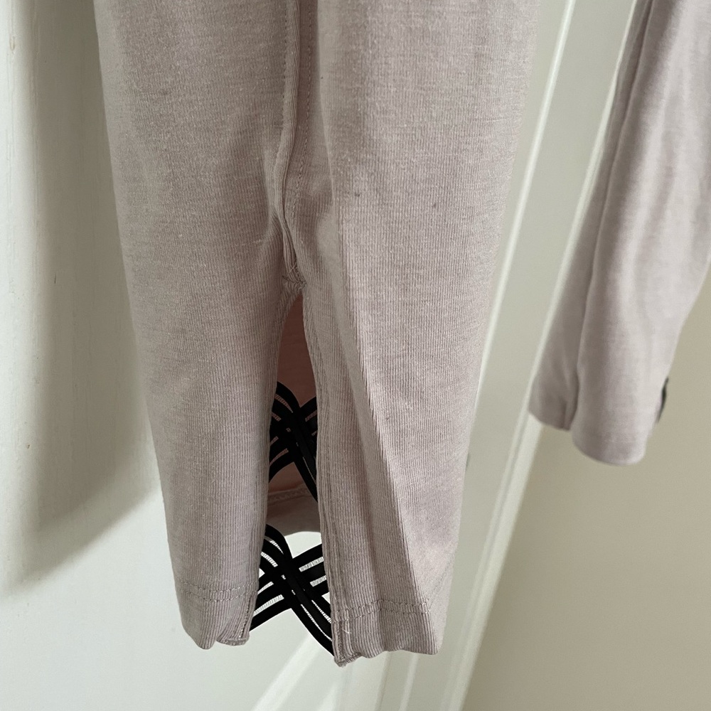 Victoria’s Secret Sport ankle leggings in light dusty mauve size XLarge - Picture 3 of 4